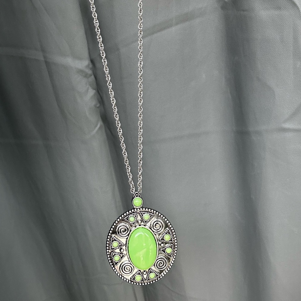 ❄️ 3/$5 Paparazzi Tribal Inspired Necklace